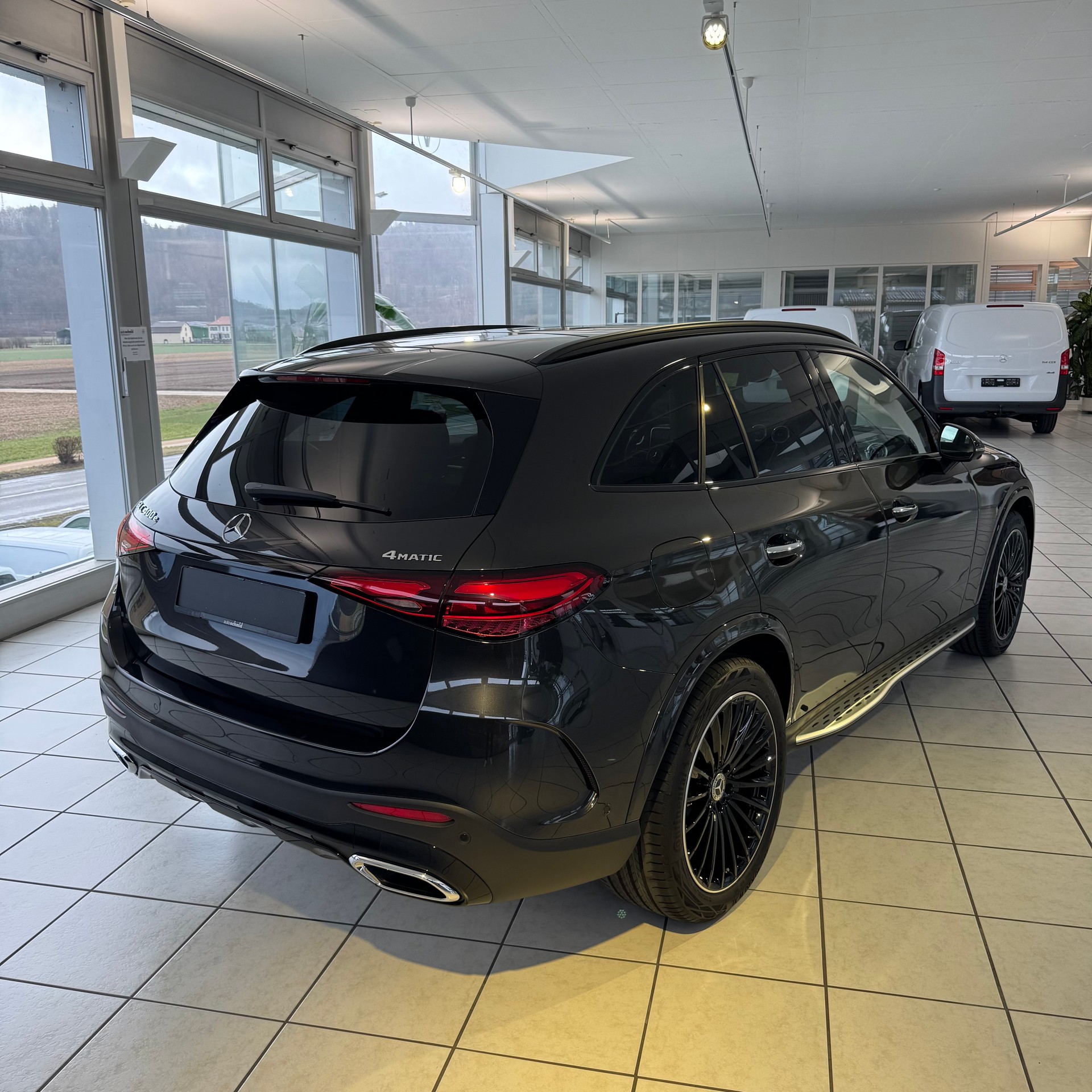 MERCEDES-BENZ GLC 400 e 4Matic EQ Star-image-5