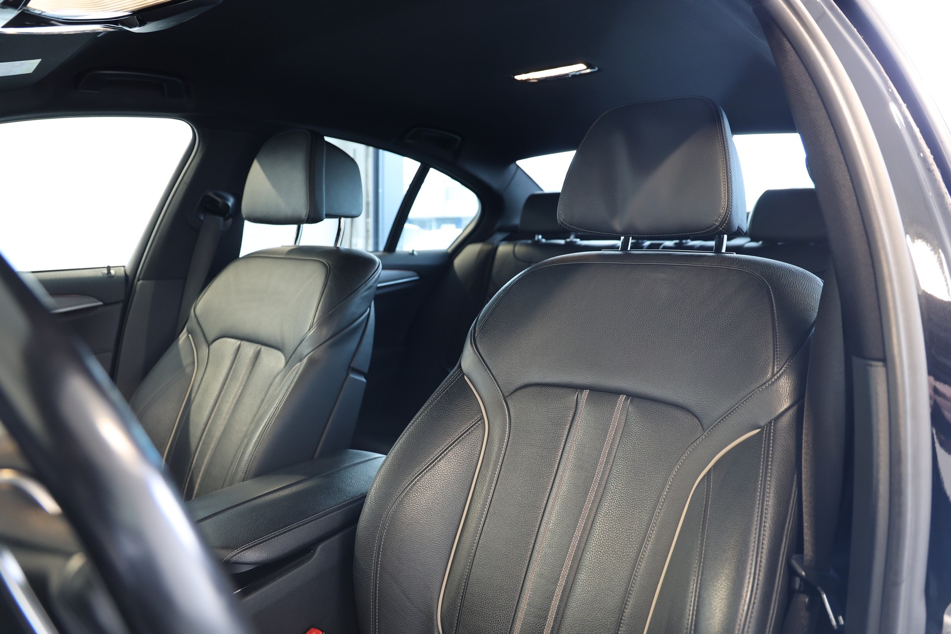BMW 540d M-Sport xDrive Steptronic-image-6