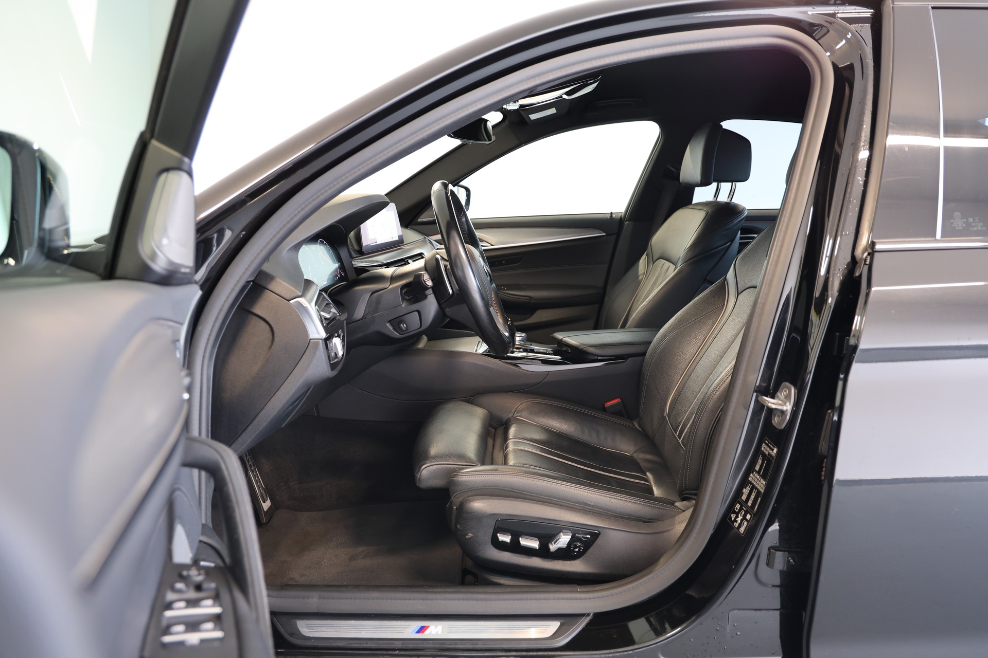 BMW 540d M-Sport xDrive Steptronic-image-5