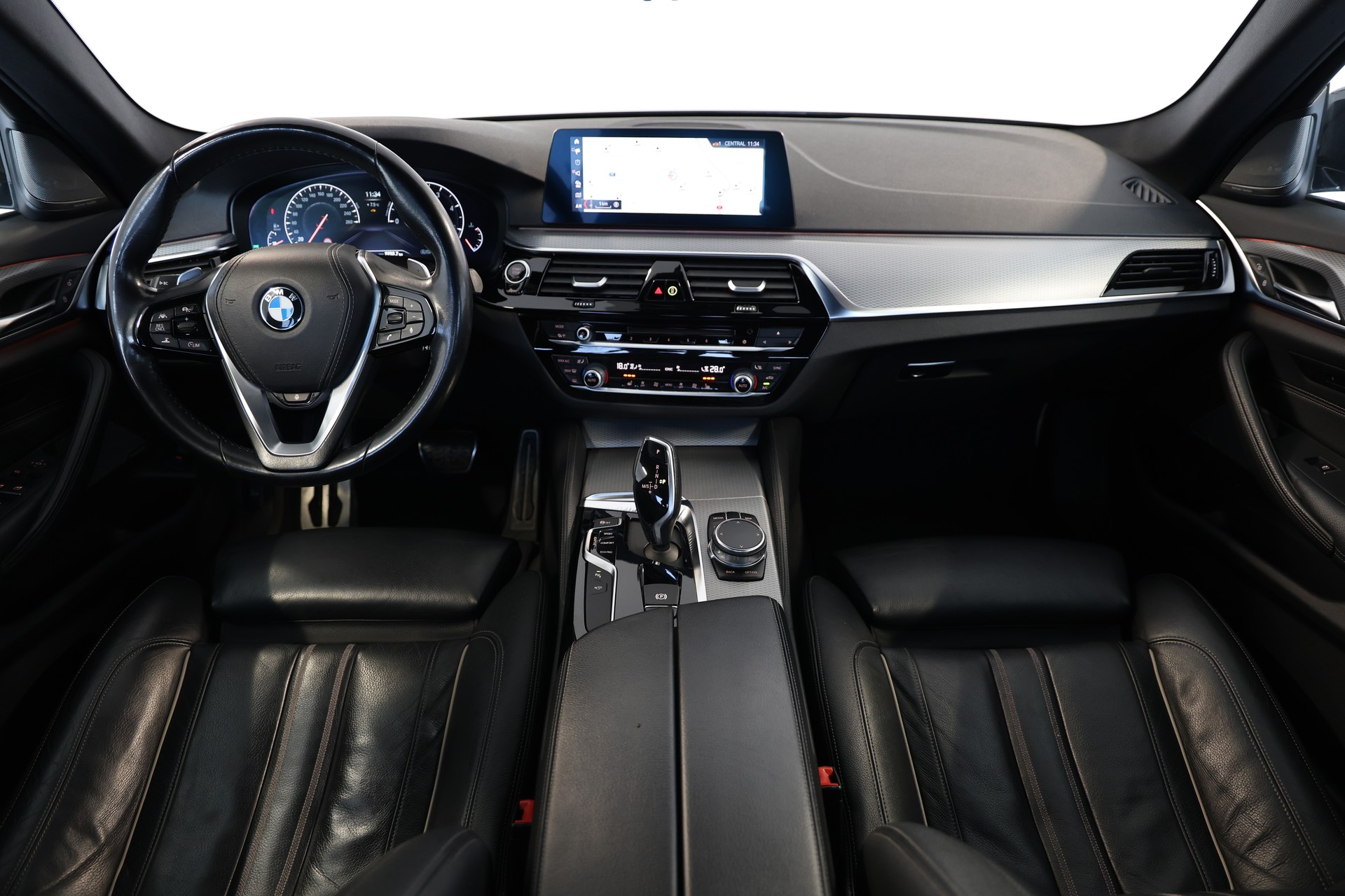 BMW 540d M-Sport xDrive Steptronic-image-9