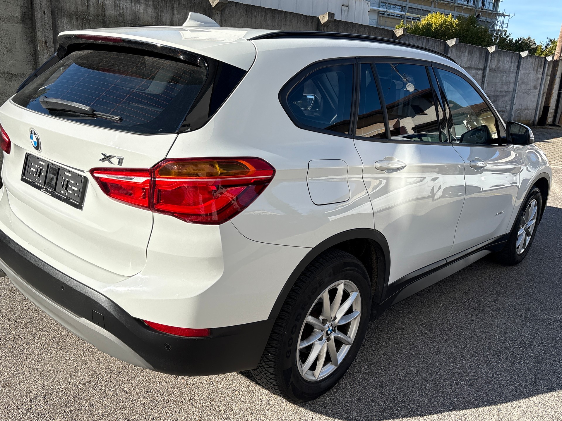 BMW X1 sDrive 18i Steptronic DSK-image-5