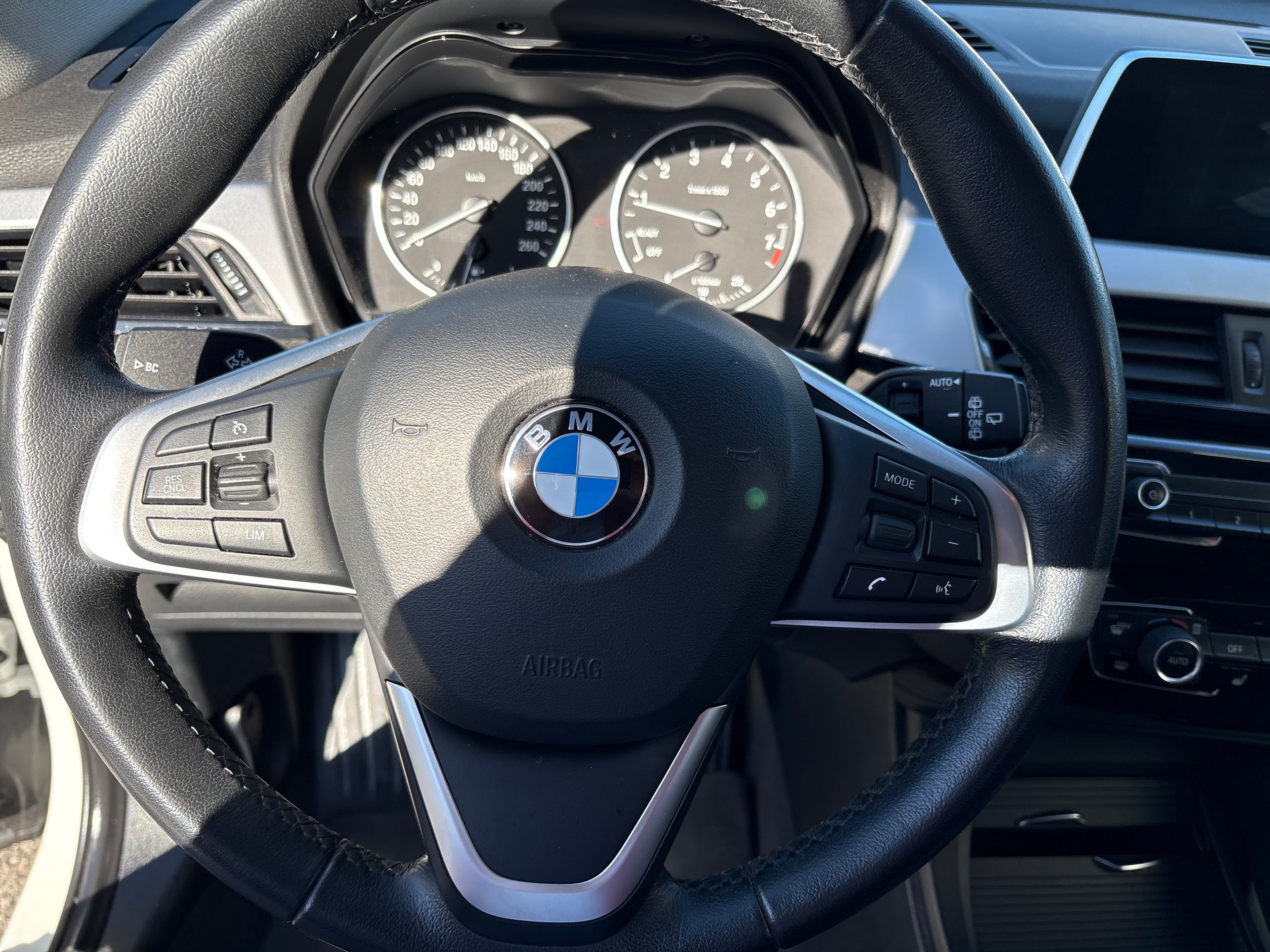 BMW X1 sDrive 18i Steptronic DSK-image-9