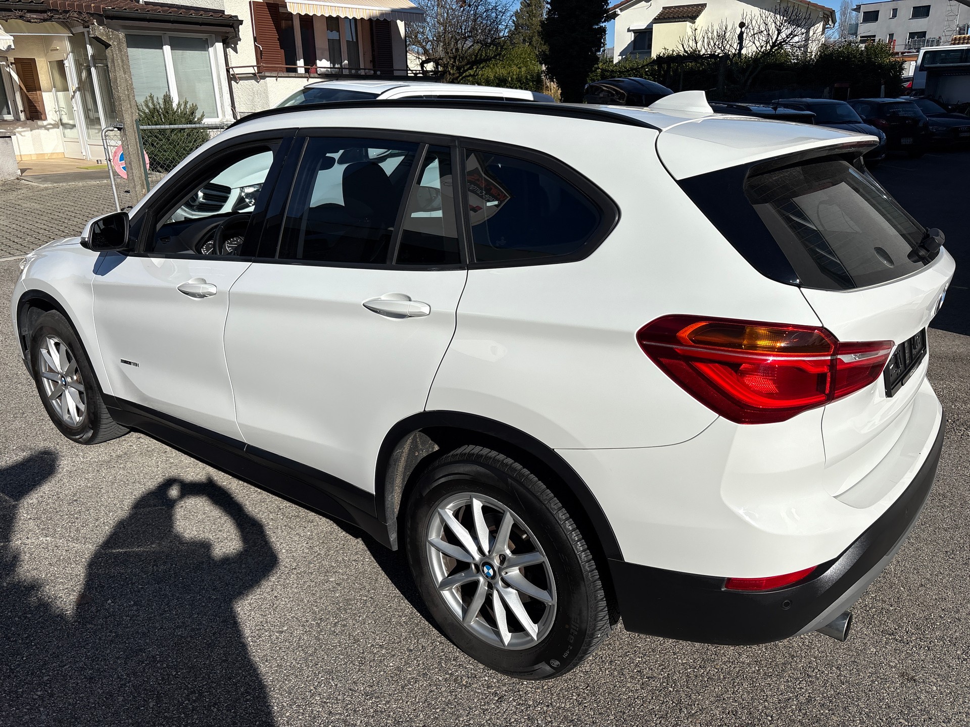 BMW X1 sDrive 18i Steptronic DSK-image-3