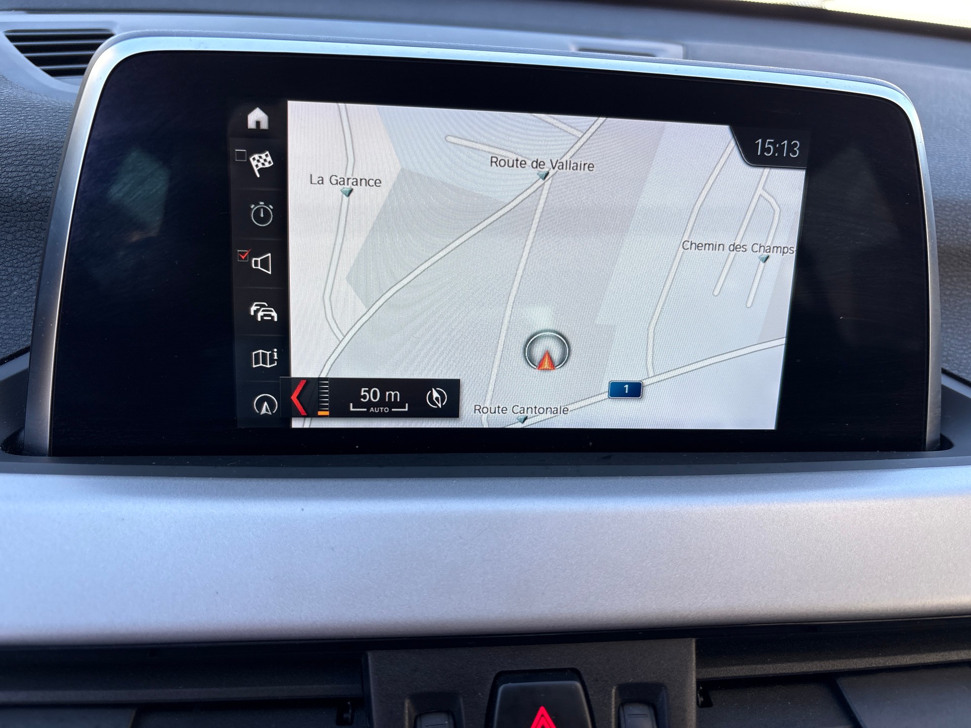 BMW X1 sDrive 18i Steptronic DSK-image-10