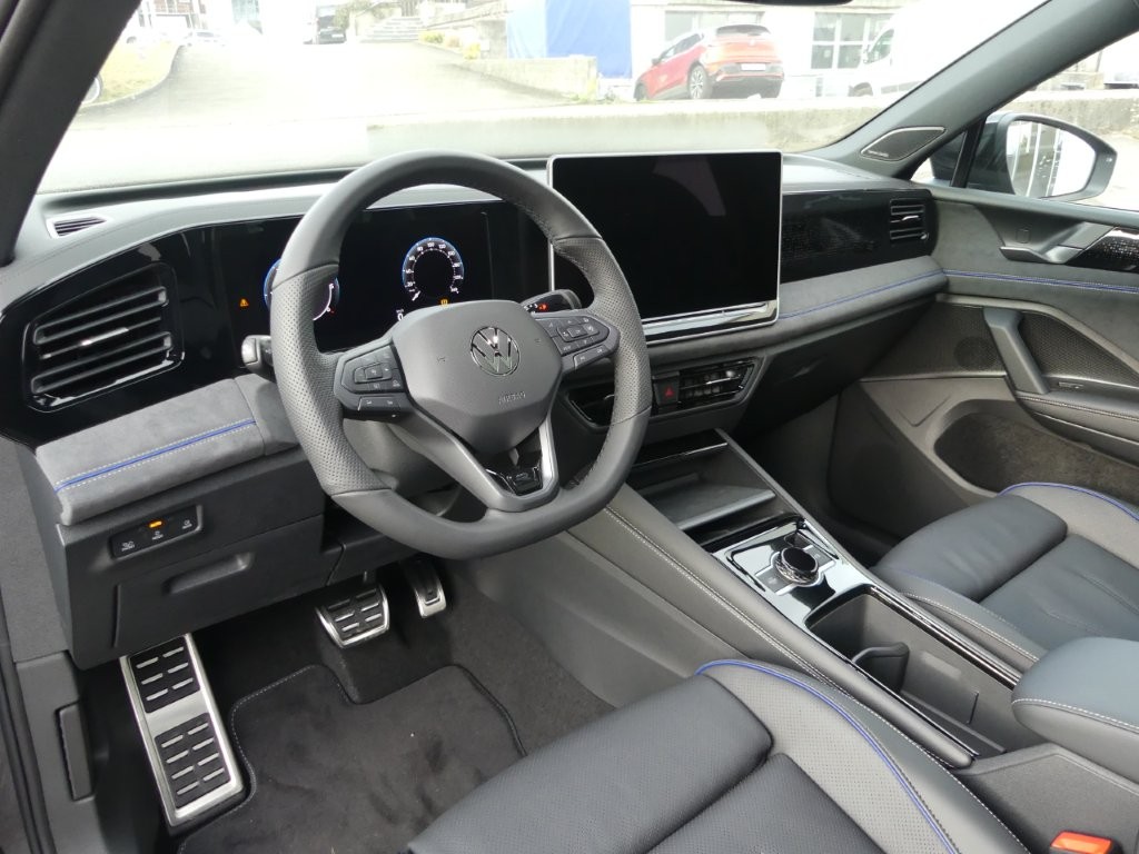 VW Tiguan 2.0 TDI SCR R-Line 4Motion DSG-image-6