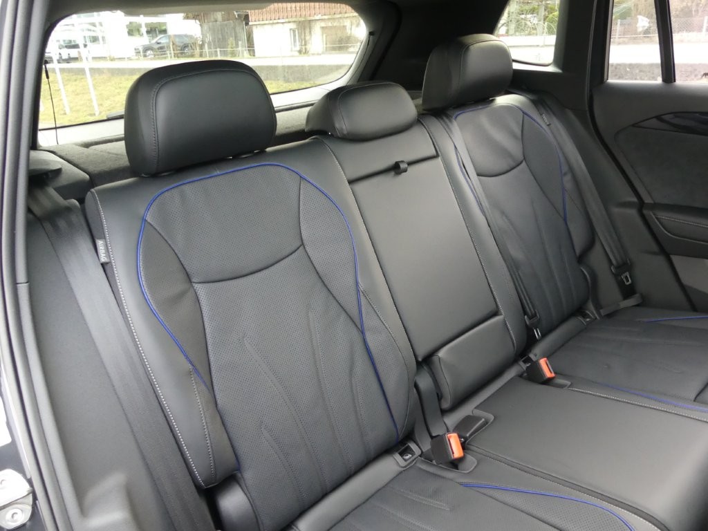 VW Tiguan 2.0 TDI SCR R-Line 4Motion DSG-image-12
