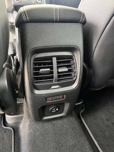 FORD Kuga 2.5 Hybrid Vignale 4x4-image-17