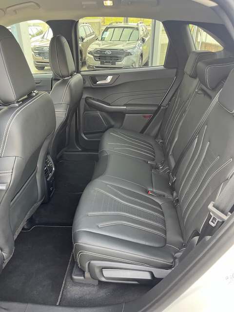 FORD Kuga 2.5 Hybrid Vignale 4x4-image-22