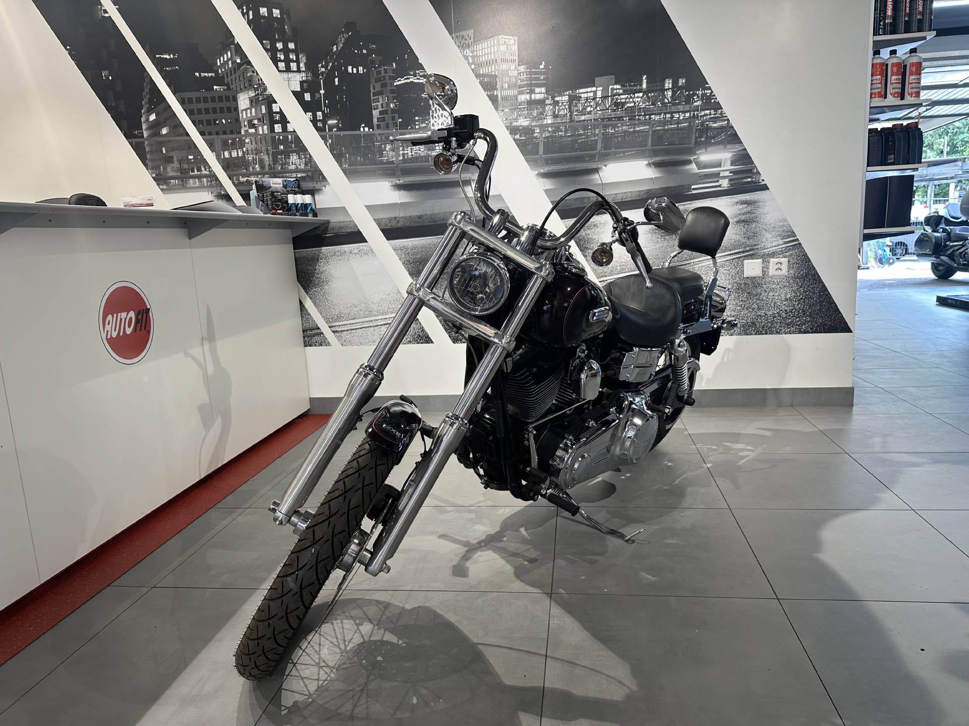 HARLEY-DAVIDSON Dyna FXDWGI | 9’460 km | Top Zustand | Chopper-showroom-element-3