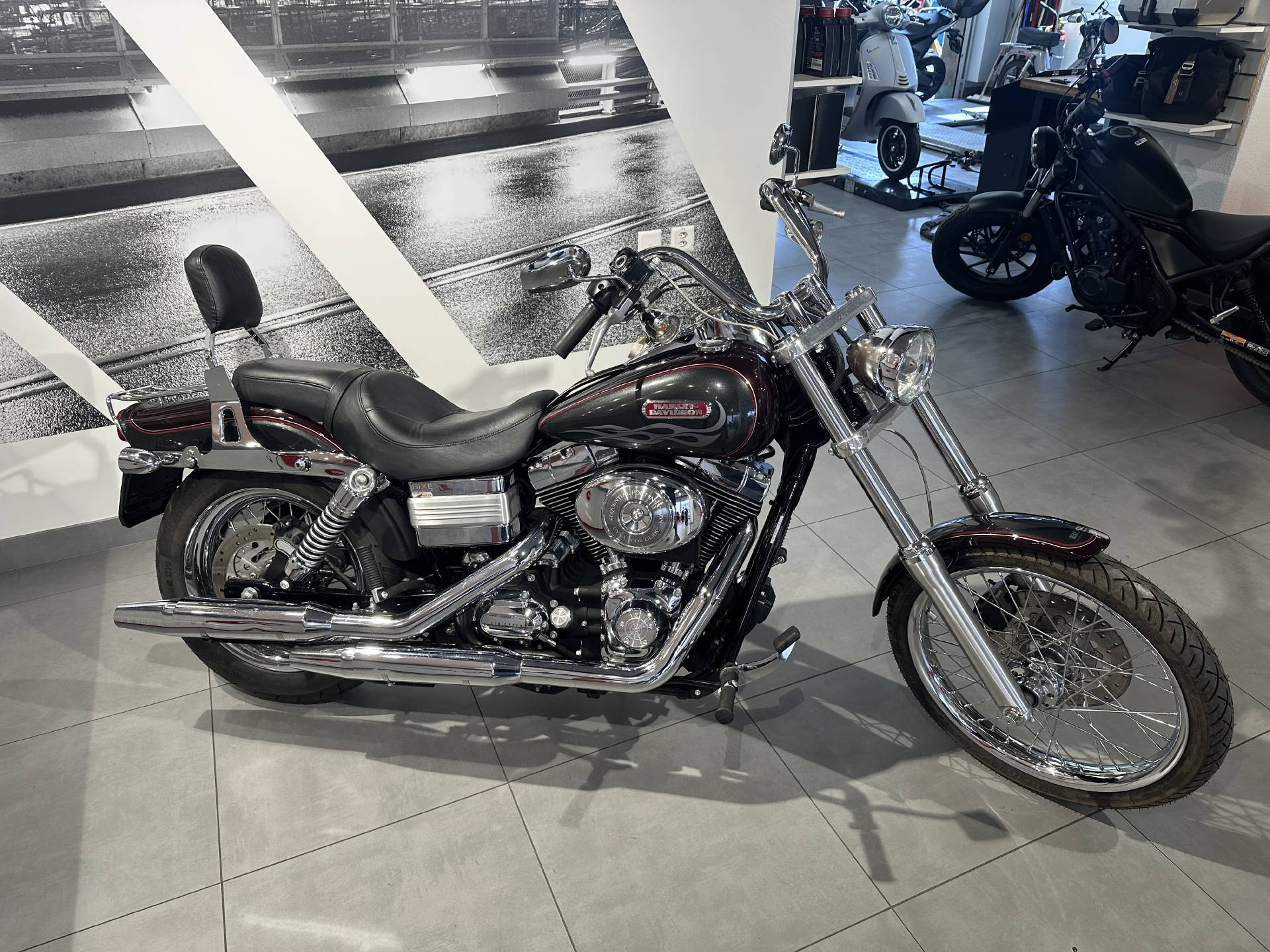 HARLEY-DAVIDSON Dyna FXDWGI | 9’460 km | Top Zustand | Chopper-image-11