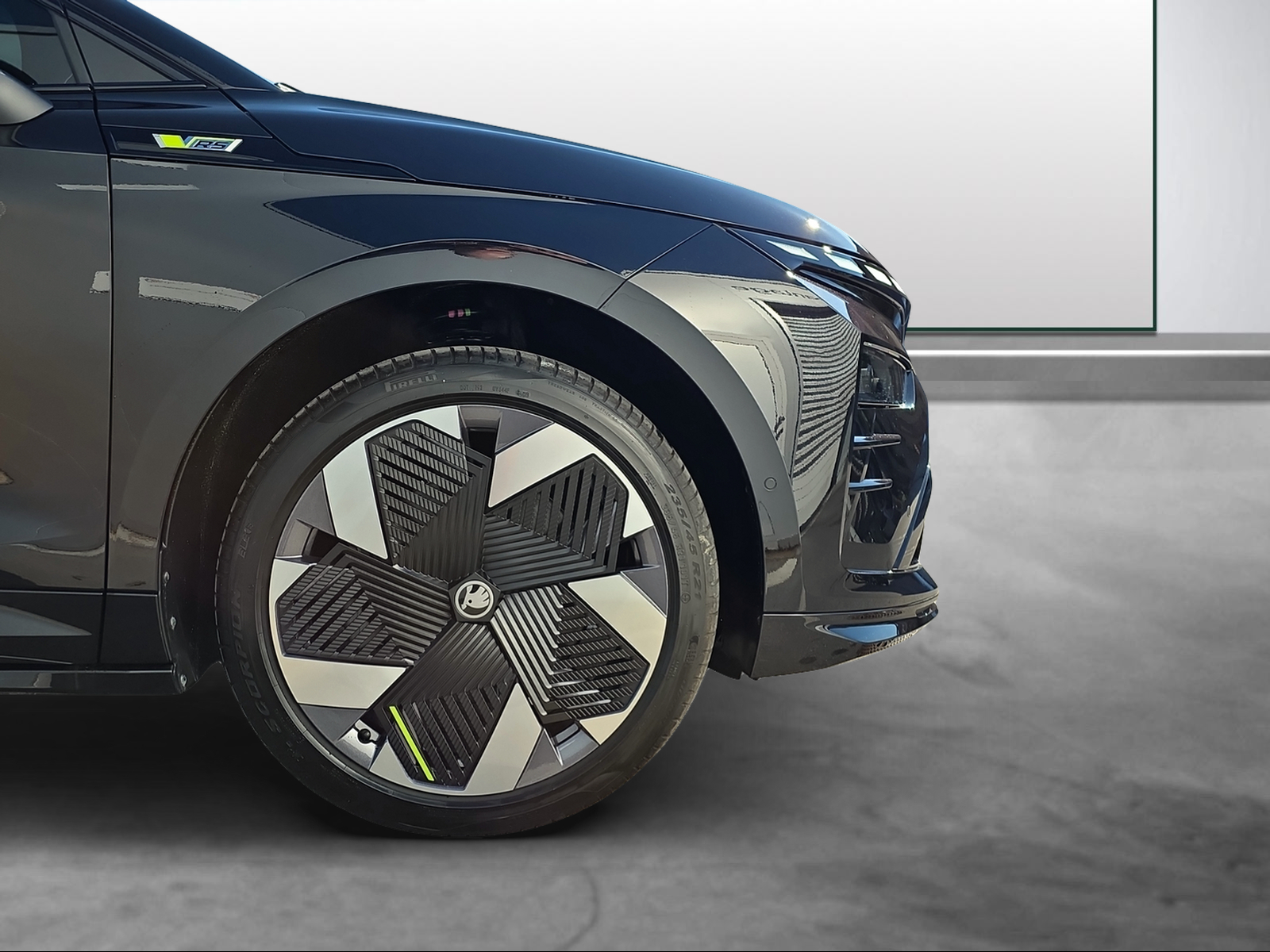 SKODA Enyaq 4x4 RS-image-14