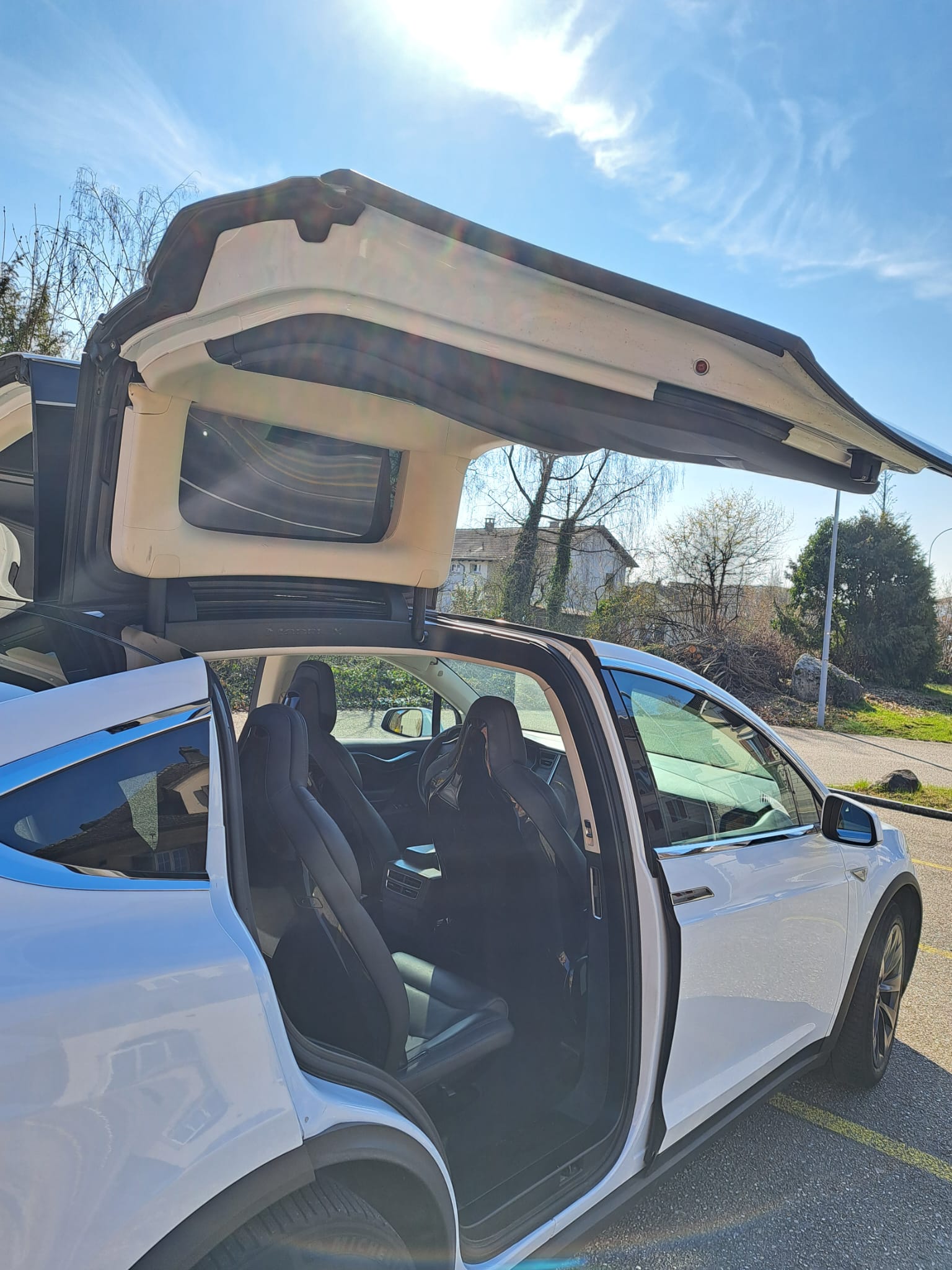 TESLA Model X 90 D-image-3