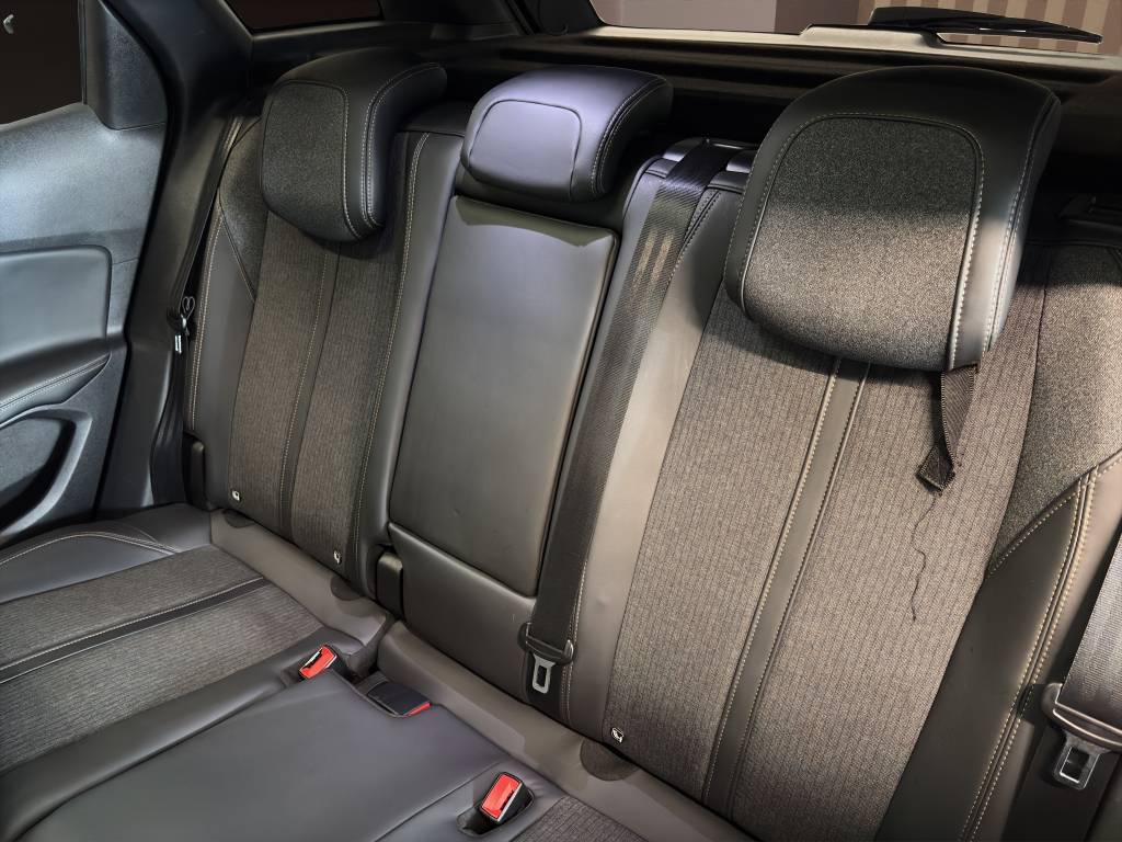 PEUGEOT 3008 1.6 THP GT Line EAT-image-8