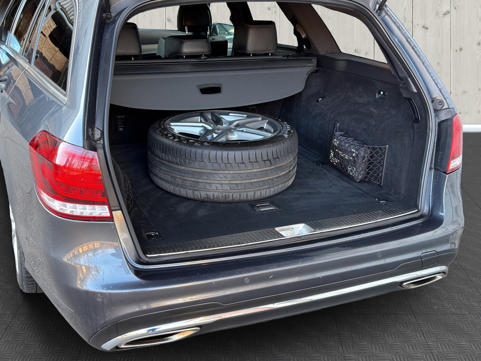 MERCEDES-BENZ E 350 BlueTEC Avantgarde 4Matic 7G-Tronic-image-14