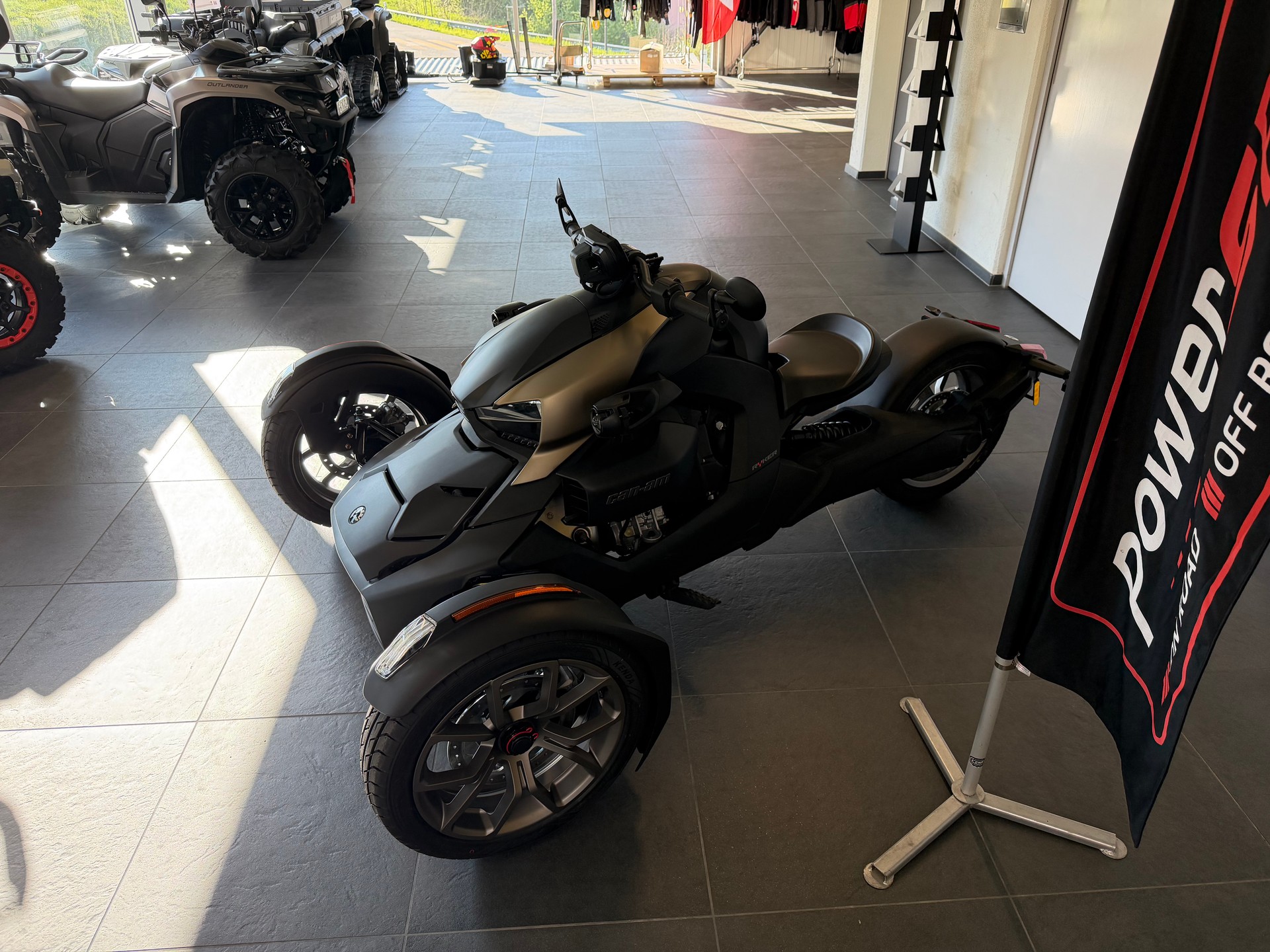 CAN-AM Ryker Ace 600-showroom-element-2