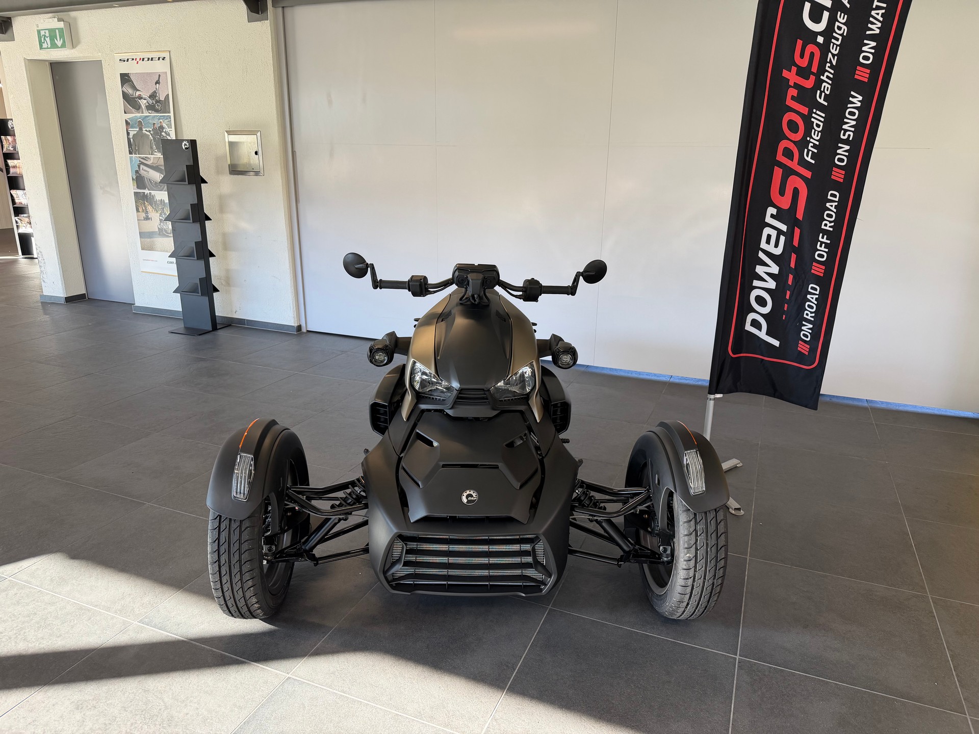 CAN-AM Ryker Ace 600-showroom-element-1