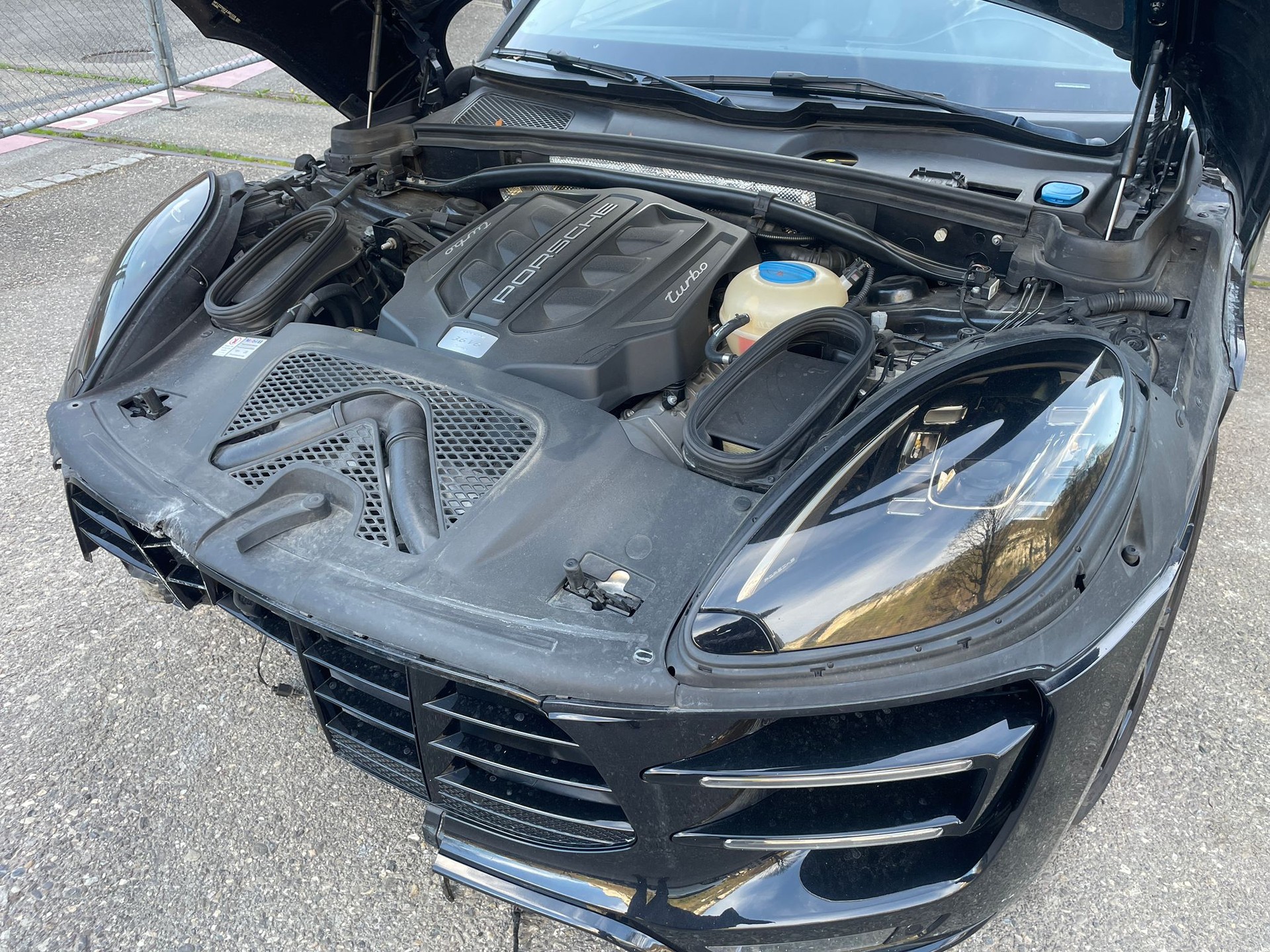 PORSCHE Macan Turbo PDK-image-6