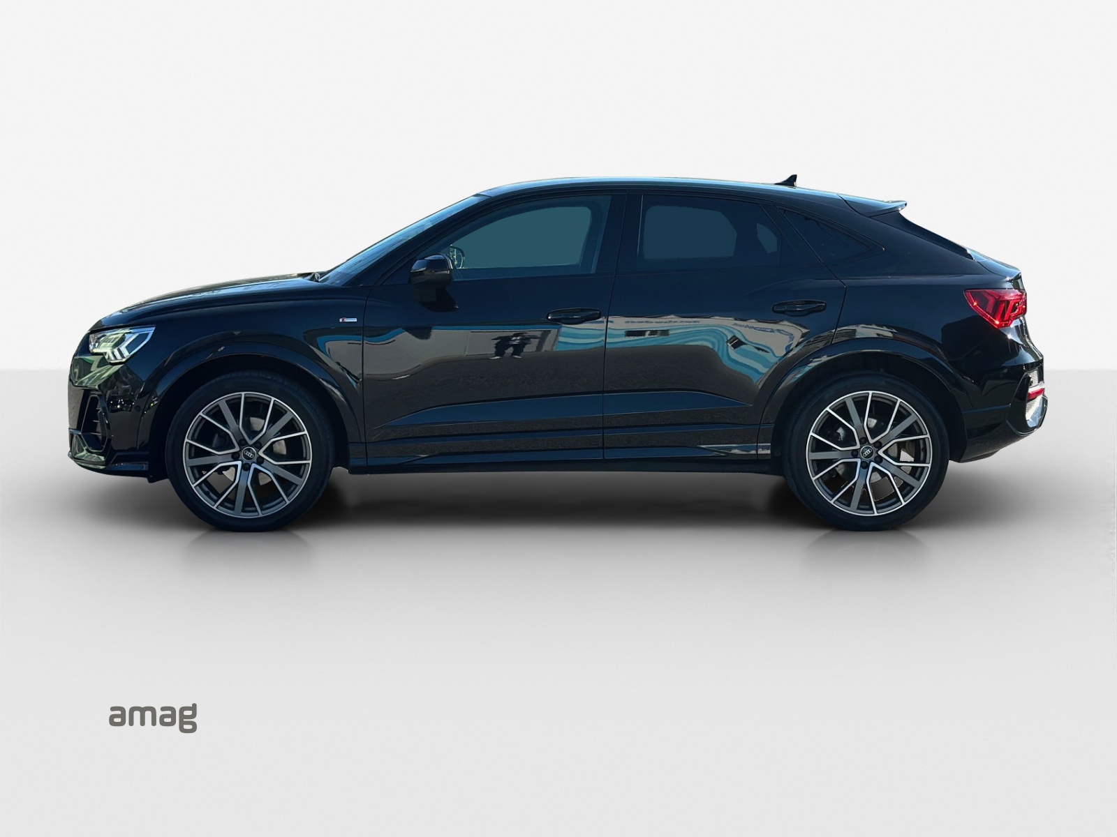 AUDI Q3 Sportback 35 TFSI S line Attraction S-tronic-image-2