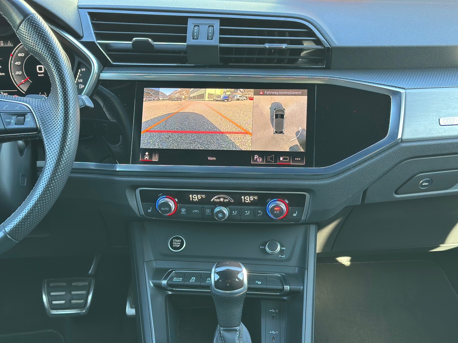 AUDI Q3 Sportback 35 TFSI S line Attraction S-tronic-image-11