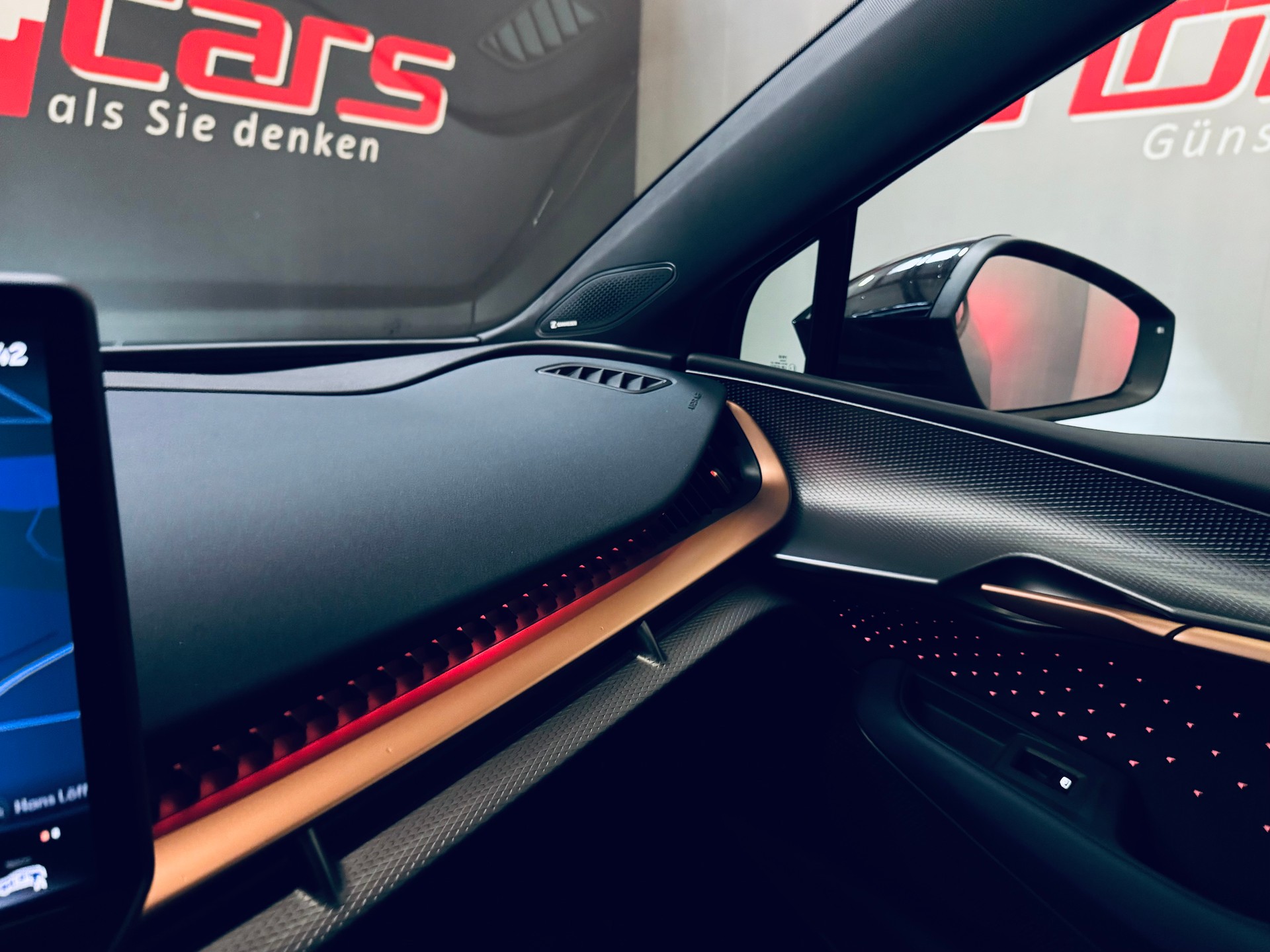 CUPRA Tavascan Type 9 77 kWh VZ Adrenaline-image-25