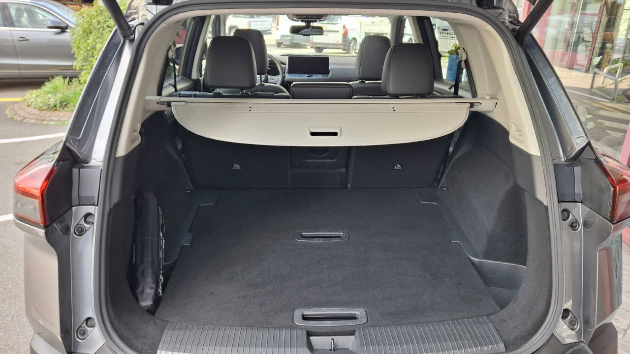 NISSAN X-Trail 1.5 VC-T Tekna+ e-4orce-image-5