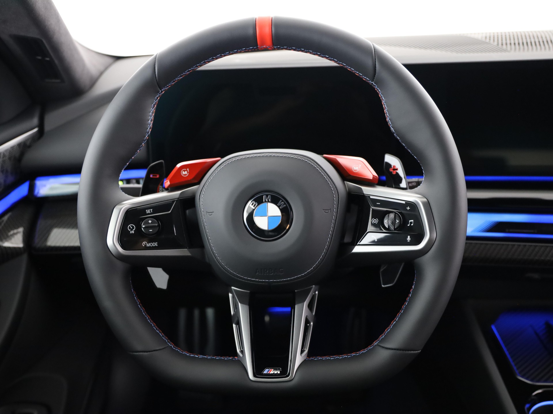 BMW M5 xDrive Touring-image-18