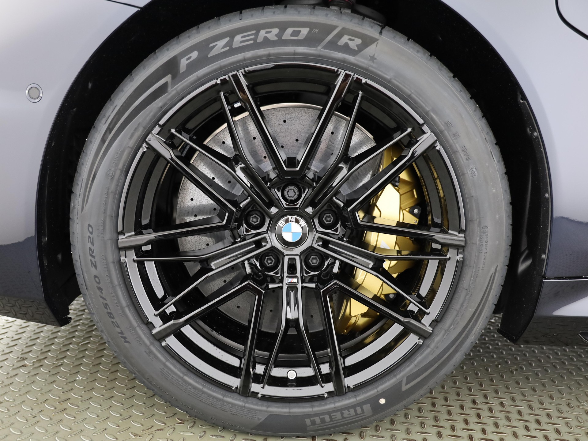 BMW M5 xDrive Touring-image-6