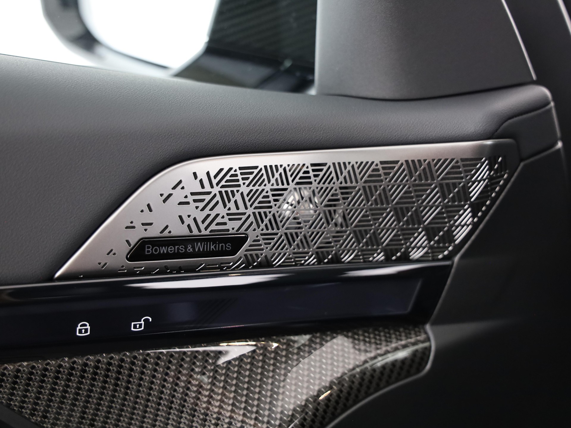 BMW M5 xDrive Touring-image-19