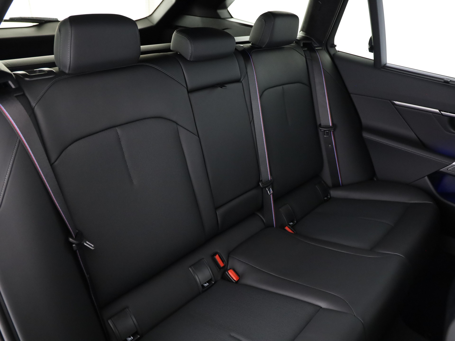 BMW M5 xDrive Touring-image-15