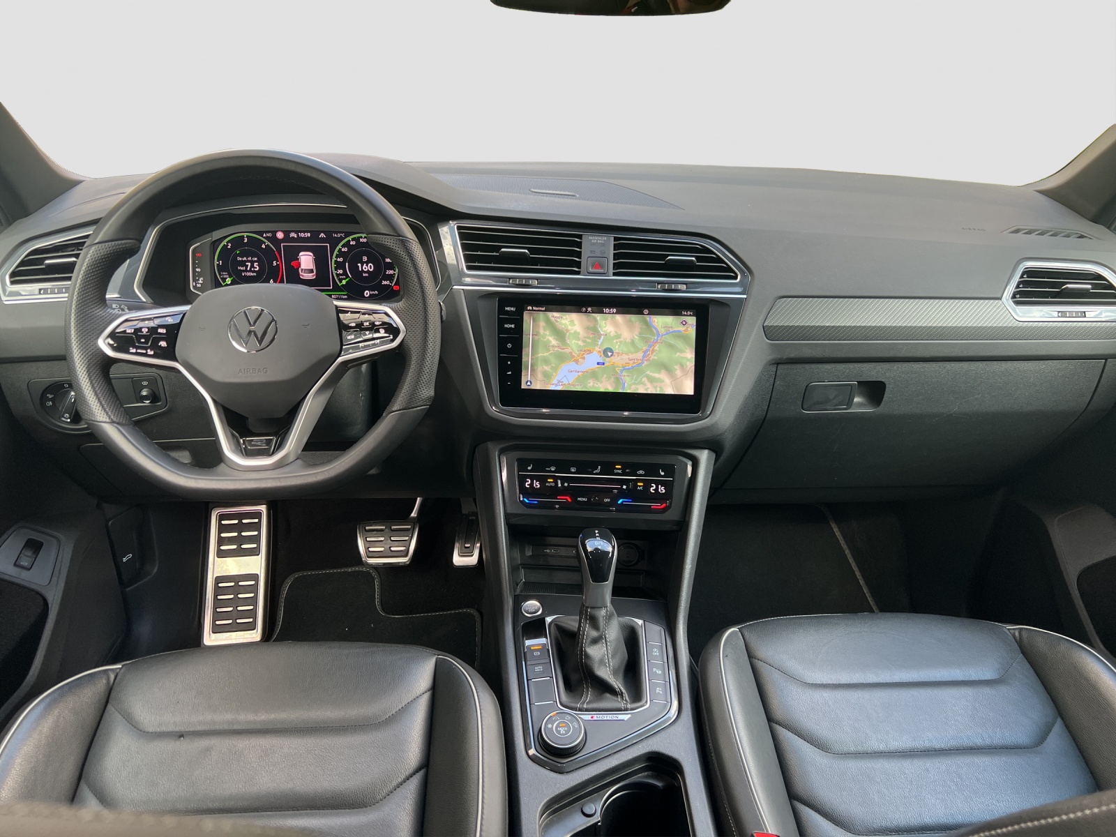 VW Tiguan 2.0 TDI SCR R-Line 4Motion DSG-image-8