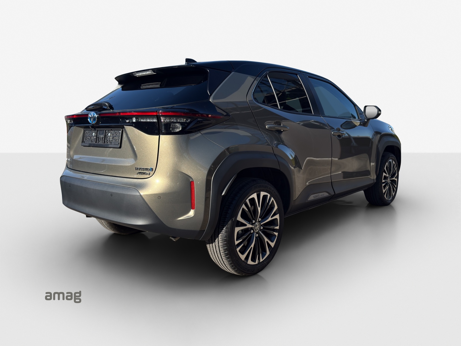 TOYOTA Yaris Cross 1.5 Elegant e-CVT AWDi-image-4