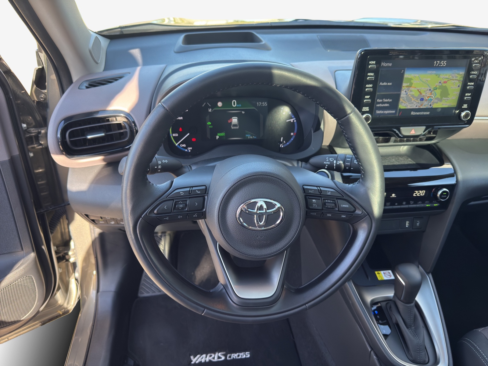 TOYOTA Yaris Cross 1.5 Elegant e-CVT AWDi-image-9