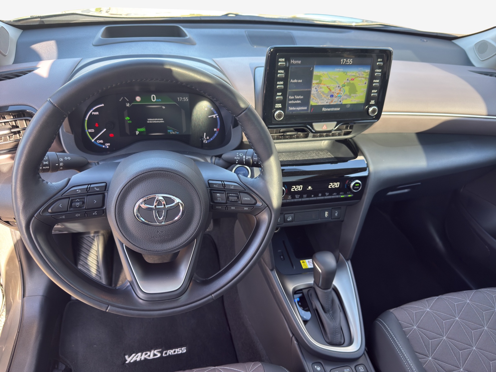 TOYOTA Yaris Cross 1.5 Elegant e-CVT AWDi-image-10