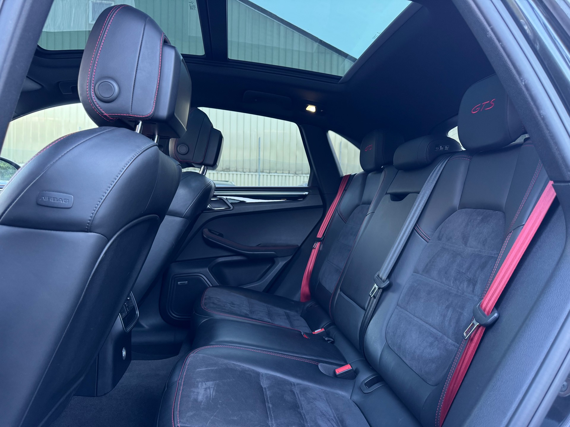 PORSCHE Macan GTS PDK-image-10