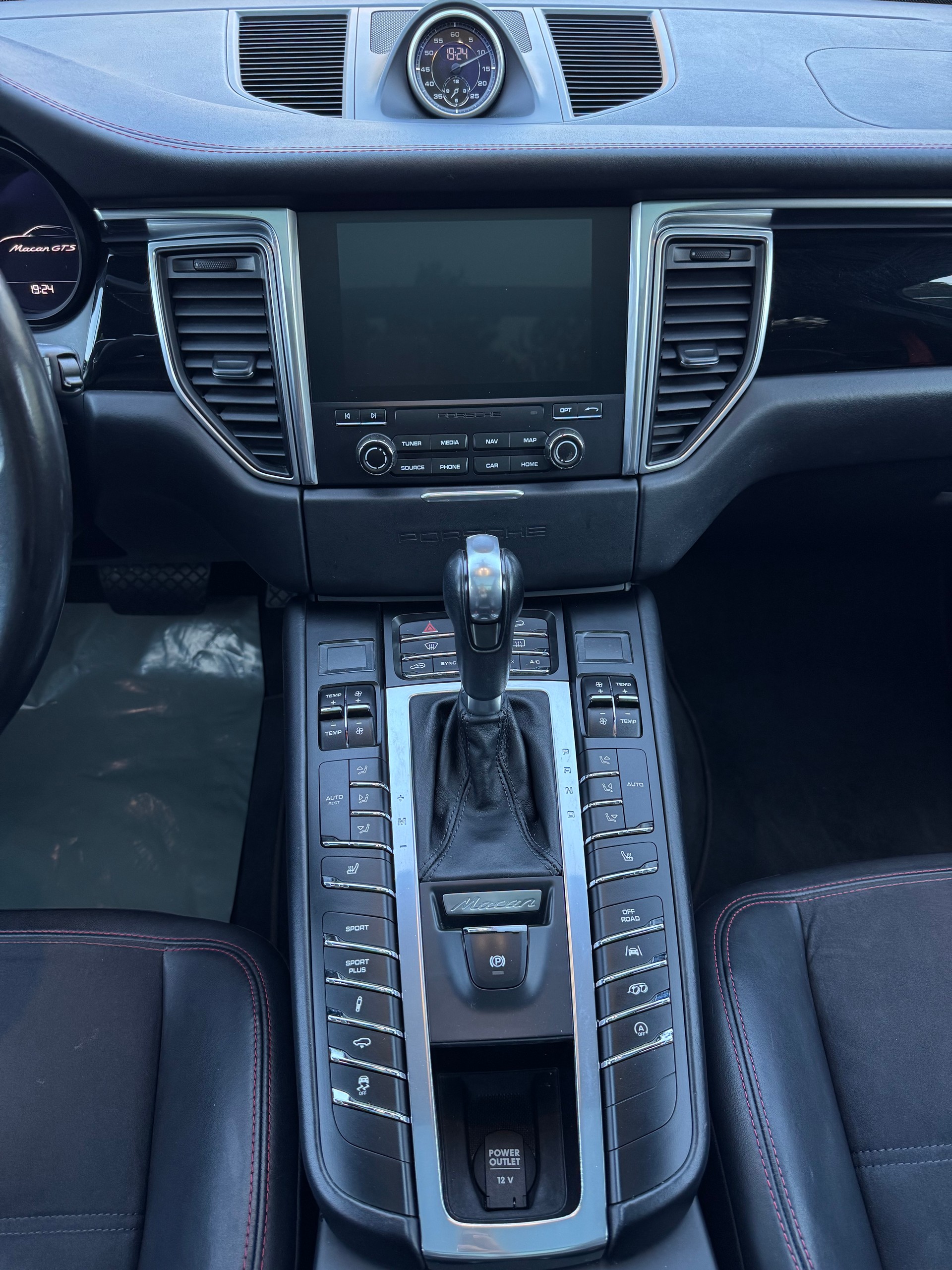PORSCHE Macan GTS PDK-image-13