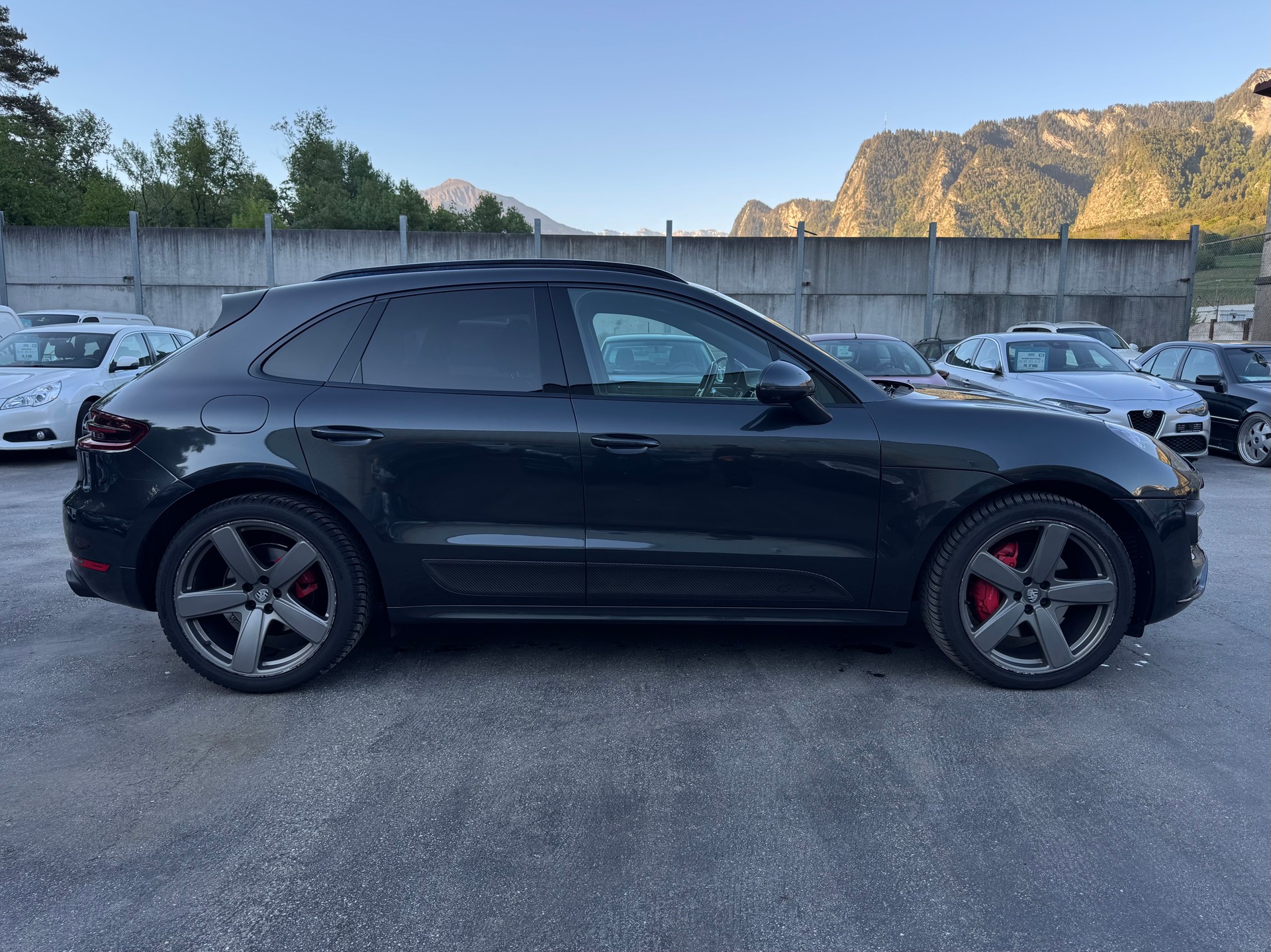 PORSCHE Macan GTS PDK-image-2