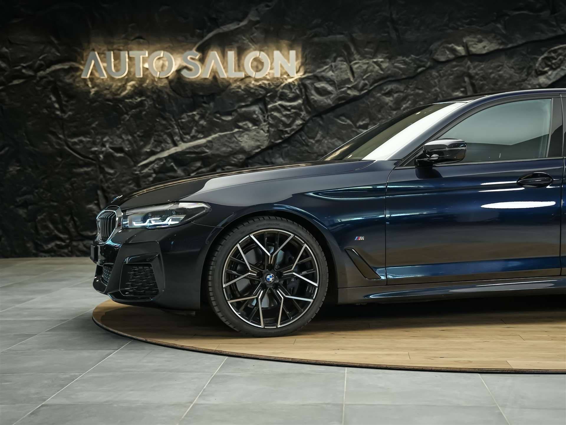 BMW 530i xDrive M Sport Steptronic *20" Felgen*Head-Up*Leder*-image-13