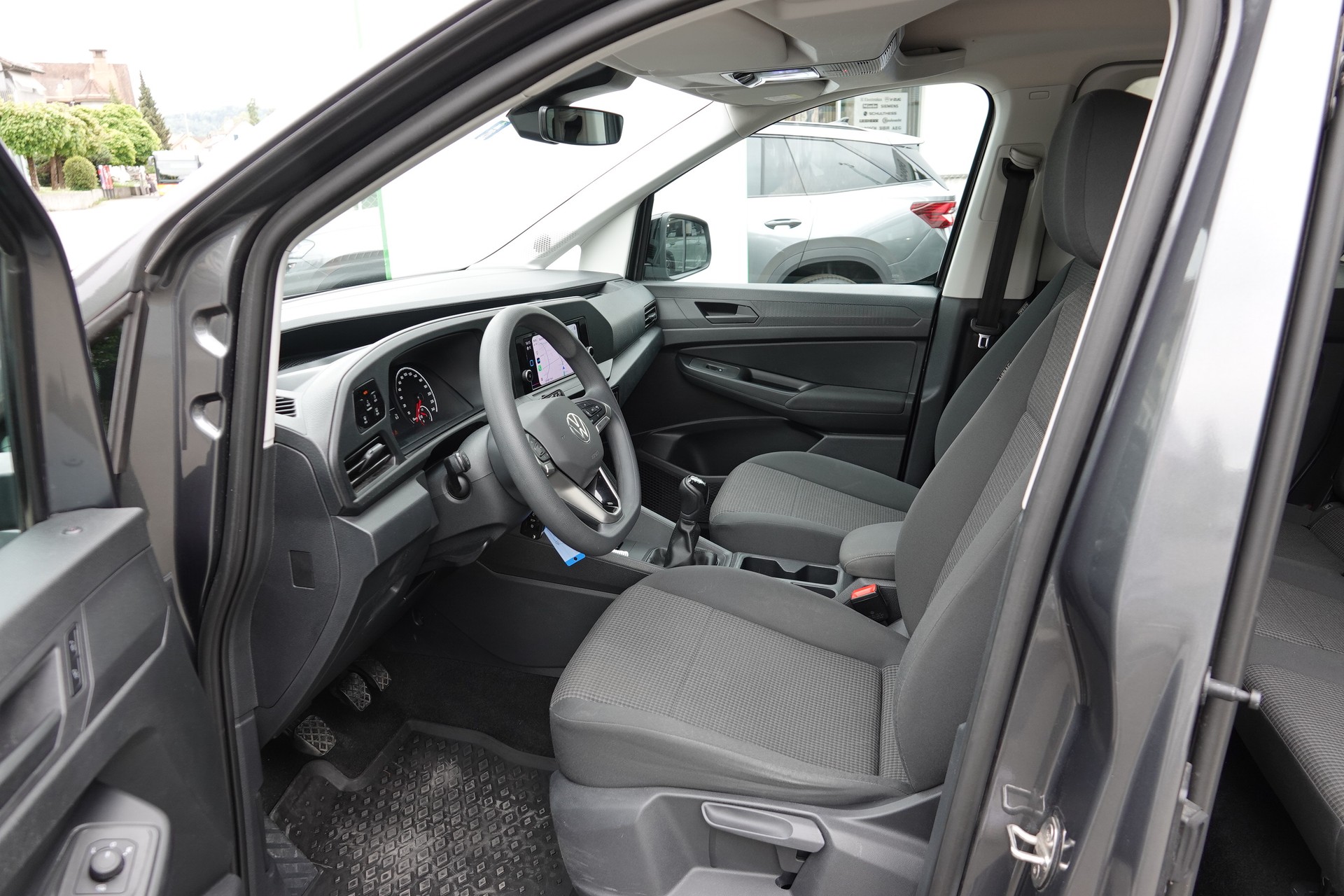 VW Caddy 1.5 TSI Liberty-image-12