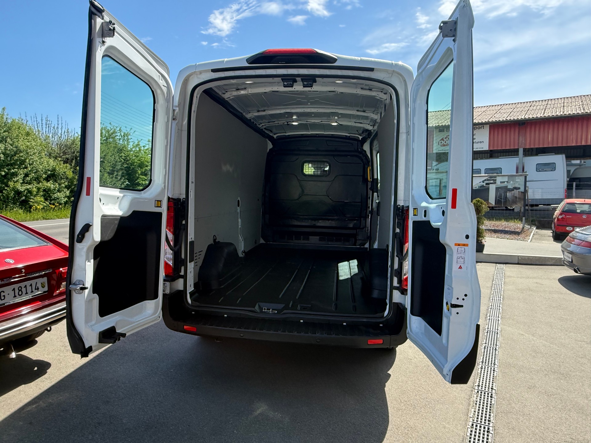 FORD Transit Van 350 L3 Trend 2.0 TDCi 130 FWD-image-9