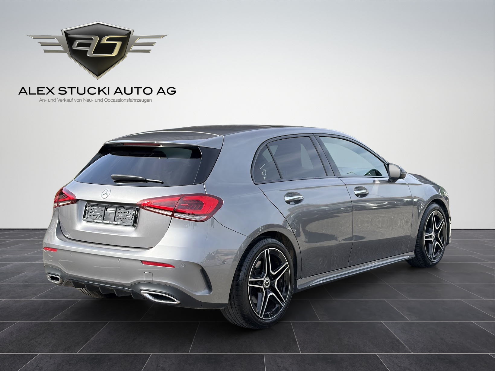 MERCEDES-BENZ A 200 4Matic AMG Line 8G-DCT-image-6