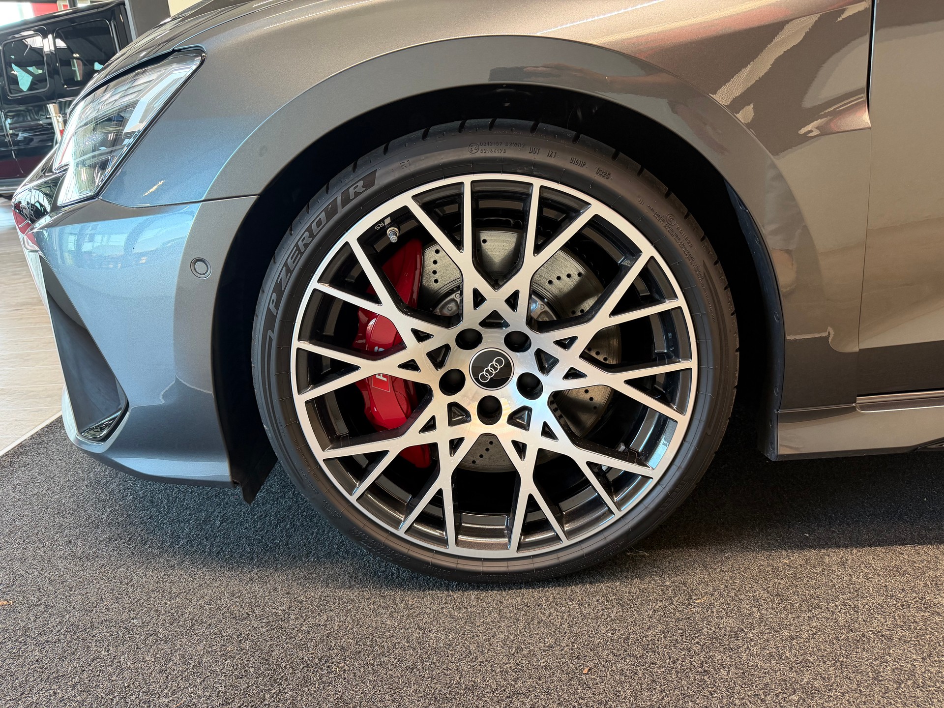 AUDI RS3 Limousine 2.5 TSI quattro S-tronic-image-9