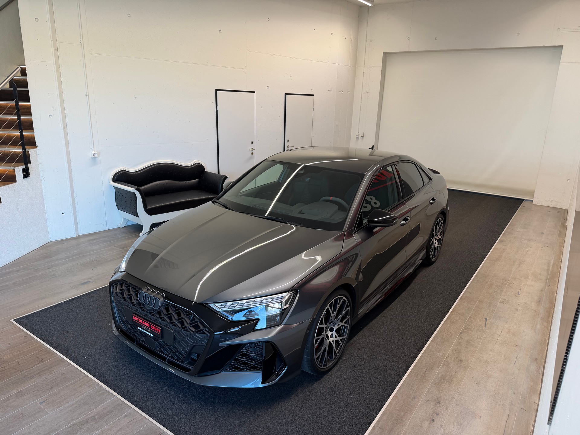 AUDI RS3 Limousine 2.5 TSI quattro S-tronic-image-3