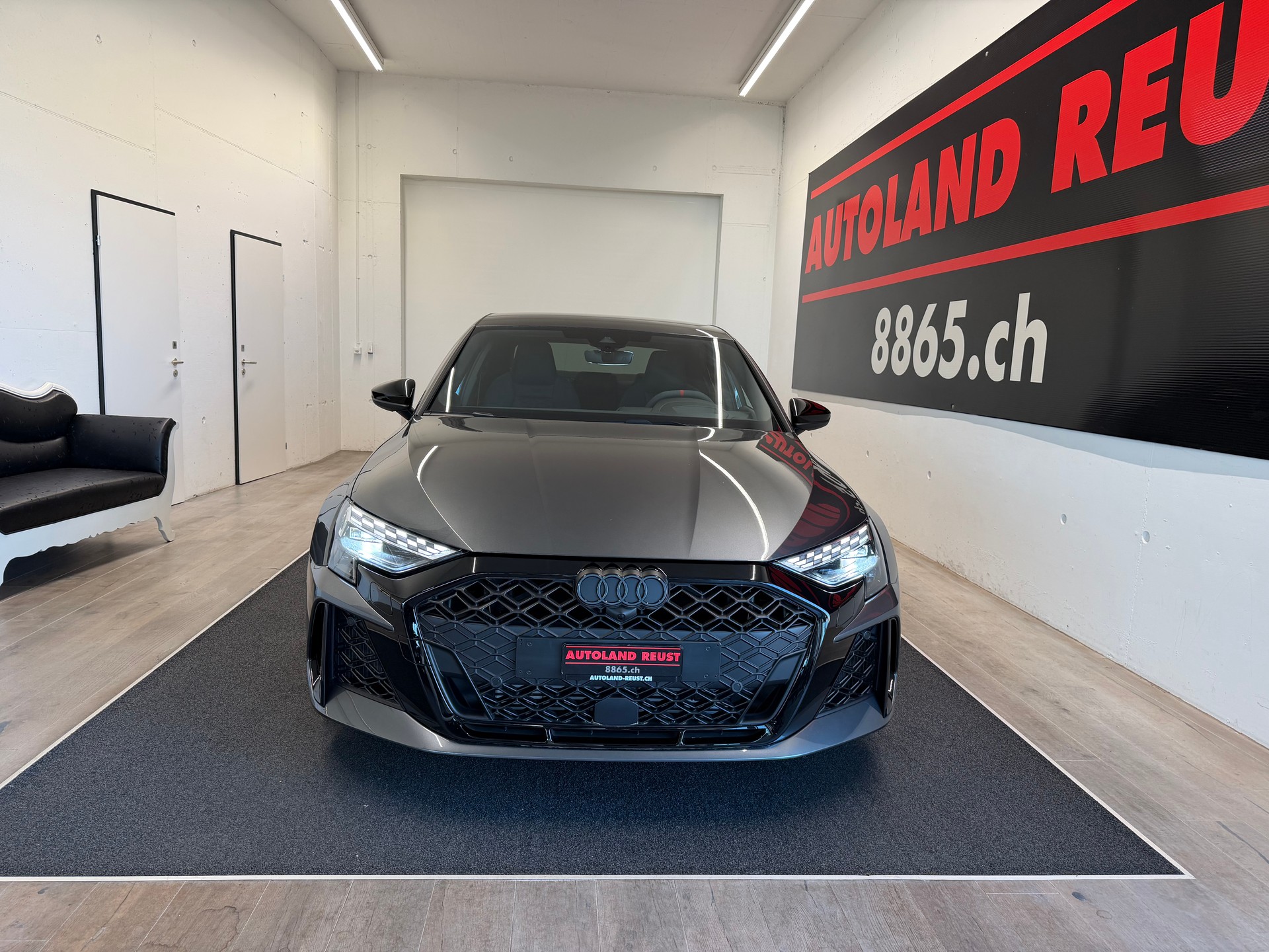 AUDI RS3 Limousine 2.5 TSI quattro S-tronic-image-1