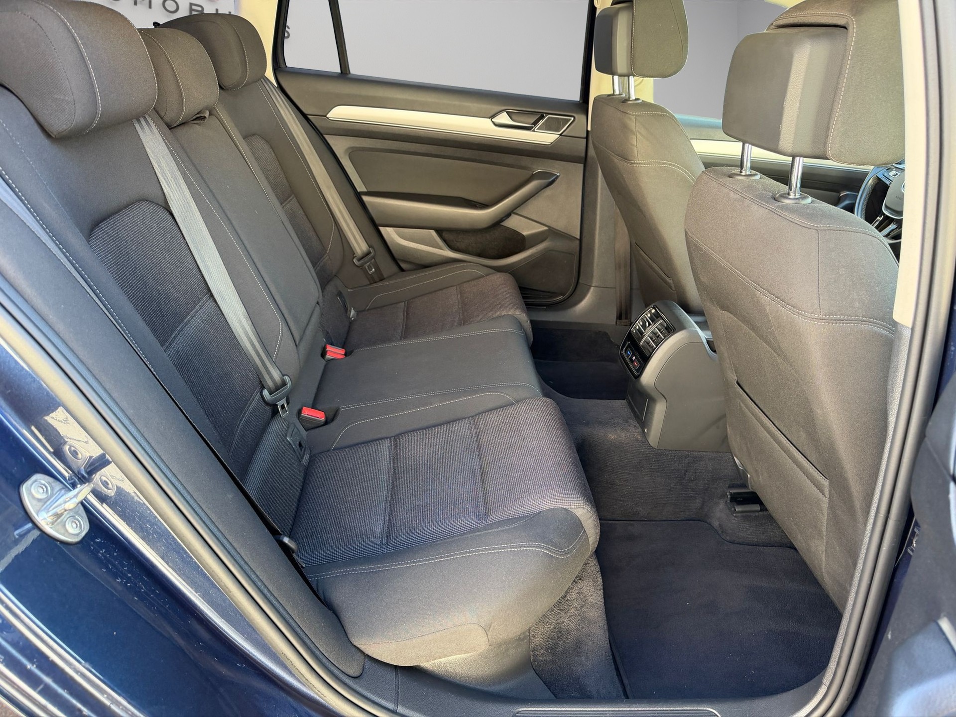 VW Passat Variant 2.0 TDI BMT Comfortline DSG-image-12