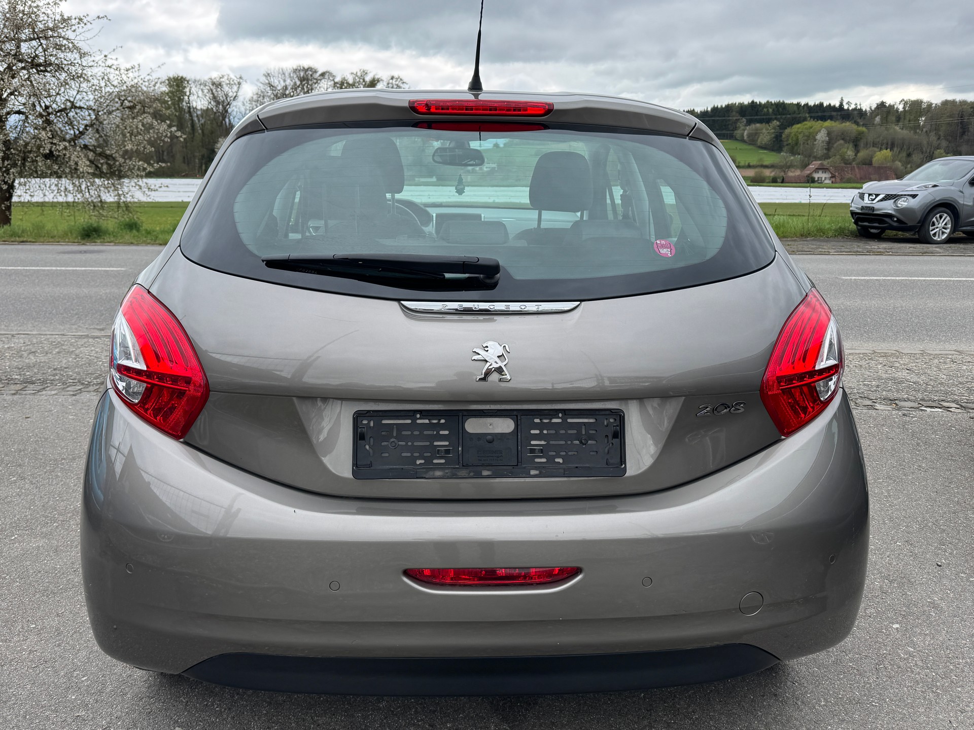 PEUGEOT 208 1.2 VTI Active-image-3