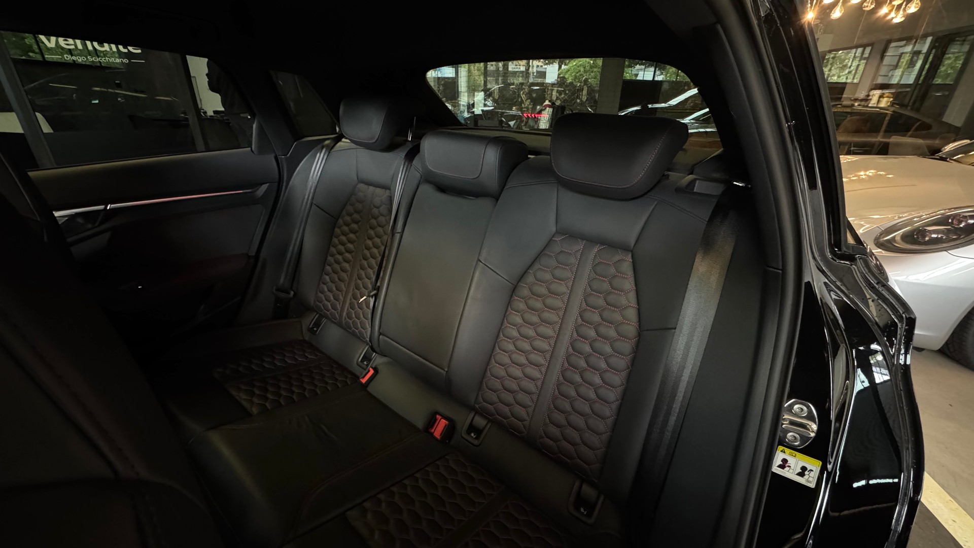 AUDI RS3 Sportback 2.5 TSI quattro S-tronic-image-13