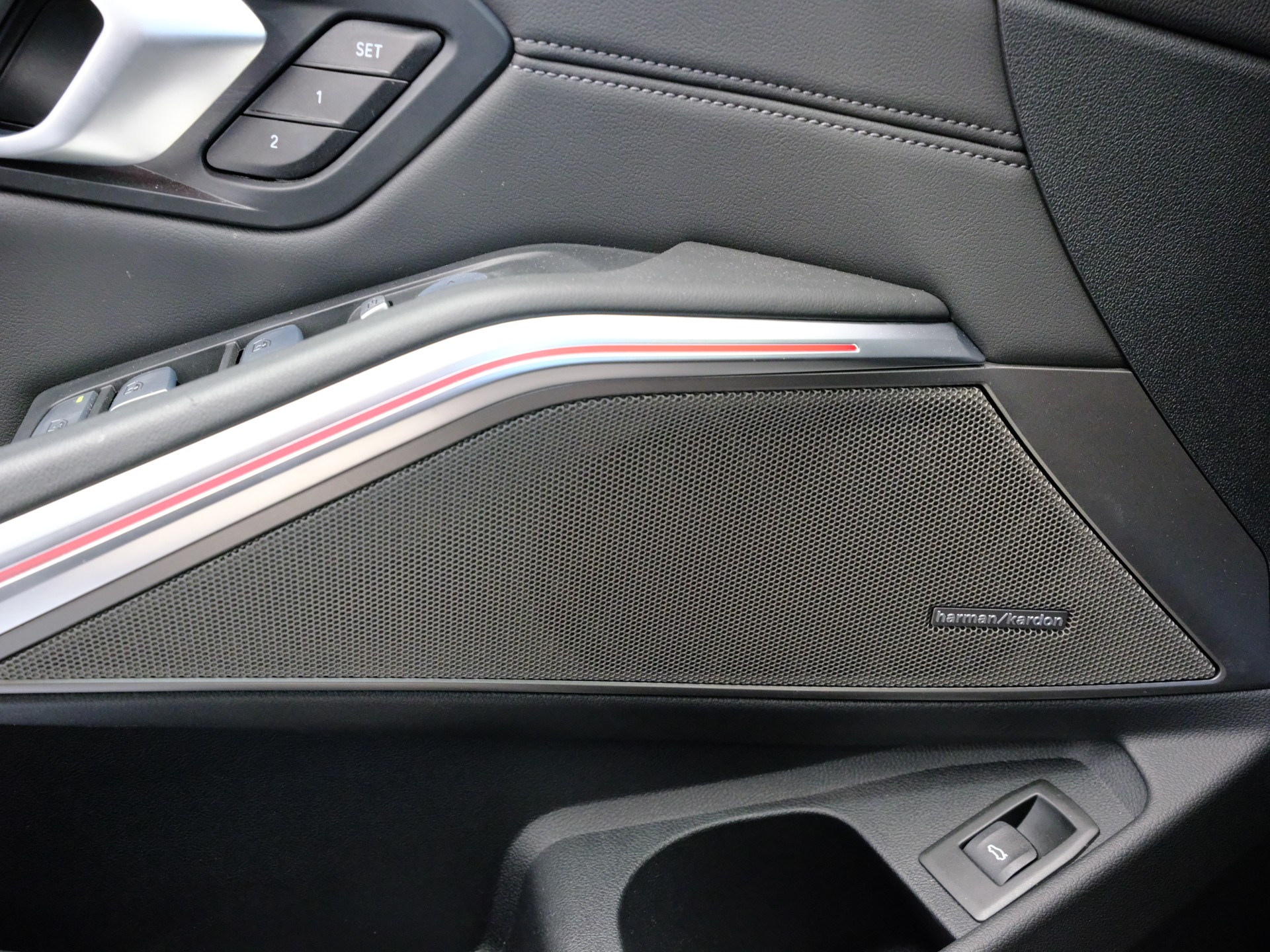 BMW M3 *CARBON-SCHALENSITZE*WERKSGARANTIE*ALCANTARA-LENKRAD*-image-17