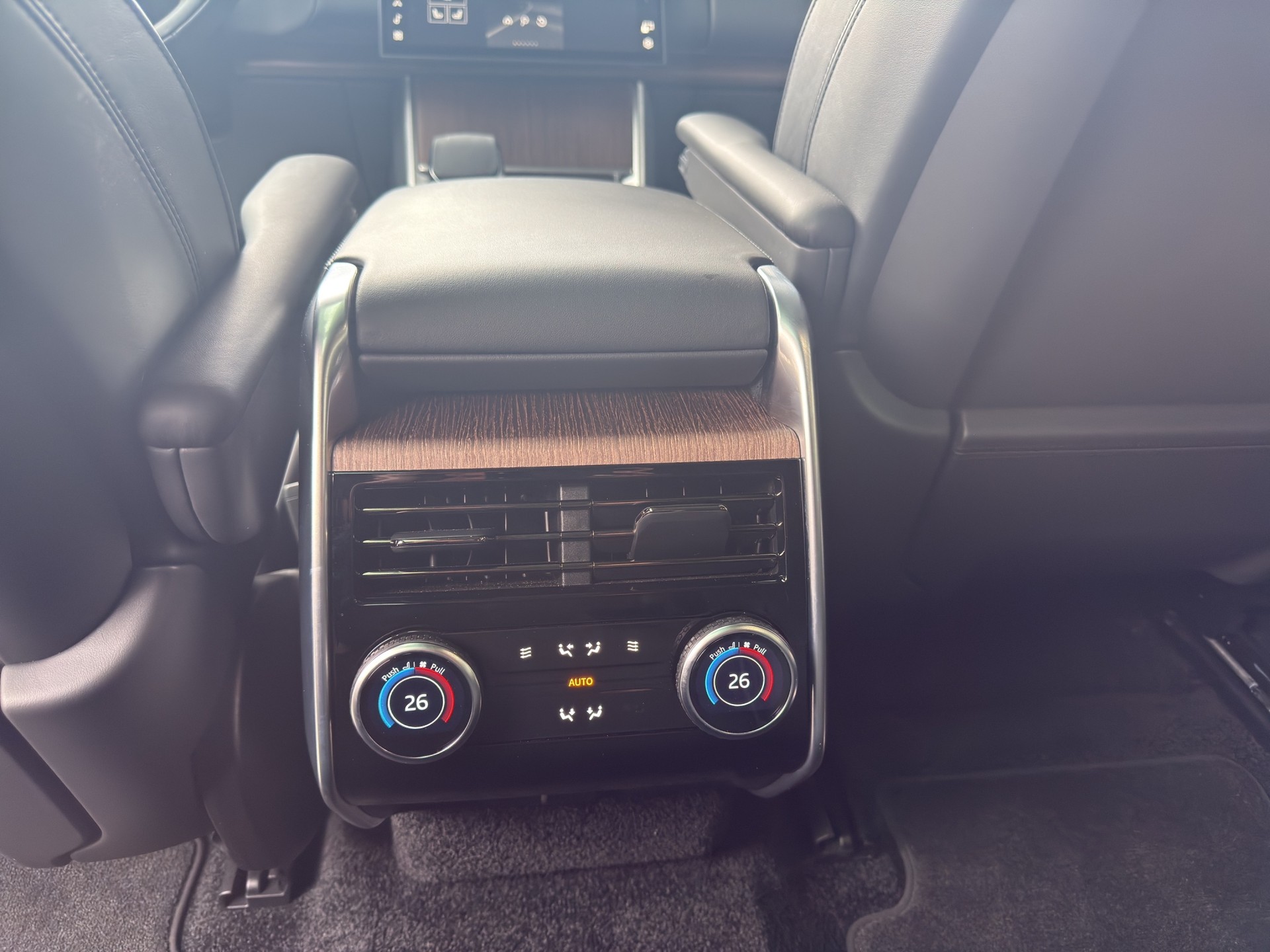 LAND ROVER Range Rover P460e Si6 PHEV SE Automatic-image-13