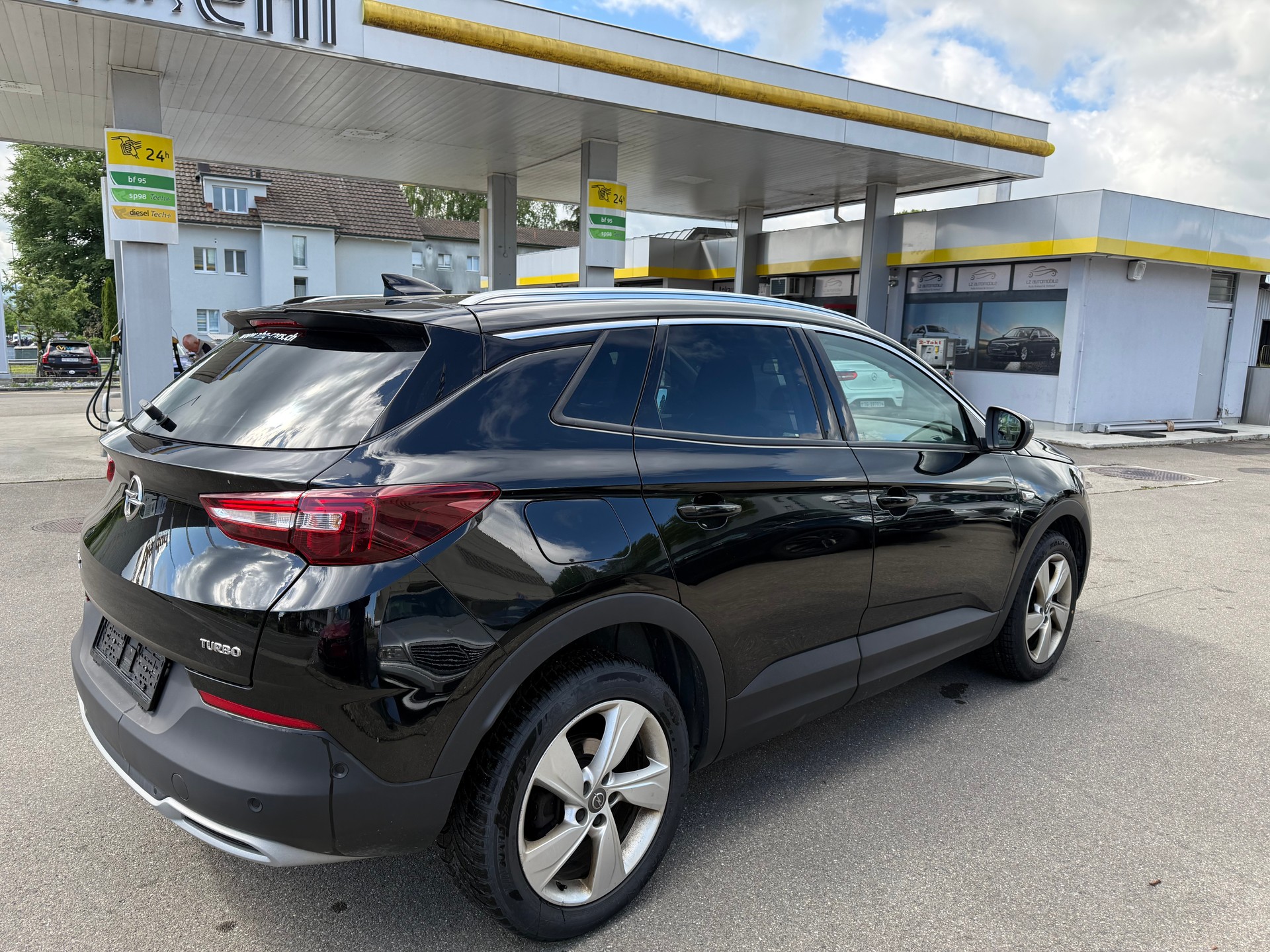 OPEL Grandland X 1.2i TP Ultimate Automatik-image-5