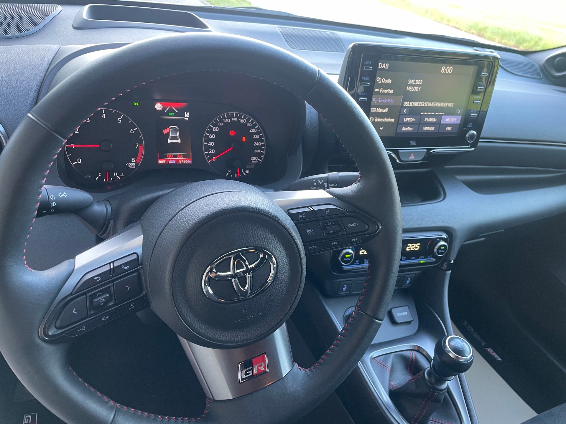 TOYOTA Yaris 1.6 GR Sport-image-5